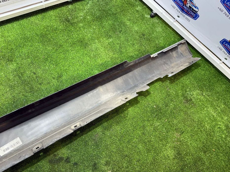 PRAG / ORNAMENT PRAG DREAPTA BMW SERIA 1 F20 118D SE 2.0 DIESEL 2012 COD OEM 51777293554 / 7293554 / HATCHBACK 2011-2019