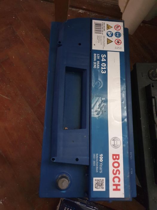 Acumulatori auto 12v