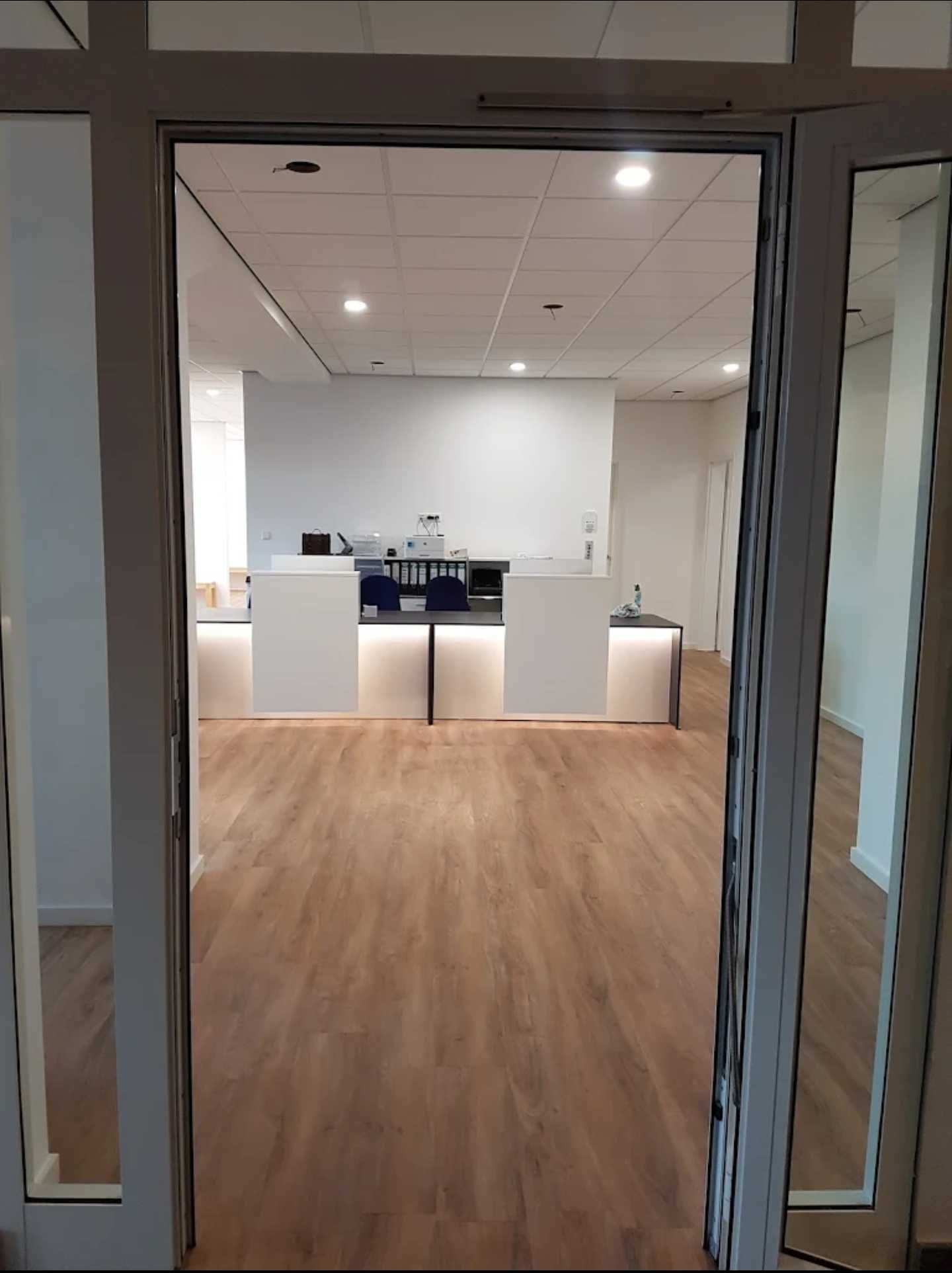 Servicii finisaje interioare  – Gresie, Rigips, Zugrăveli, Parchet