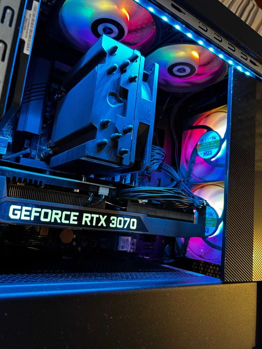 Геймърски Ryzen7 5800/RТX 3070/32gb рам/Nvme 1tb/LENOVO Legion/RGB Top