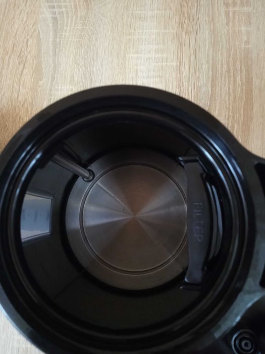 Vând fierbător nou nouț Morphy Richards