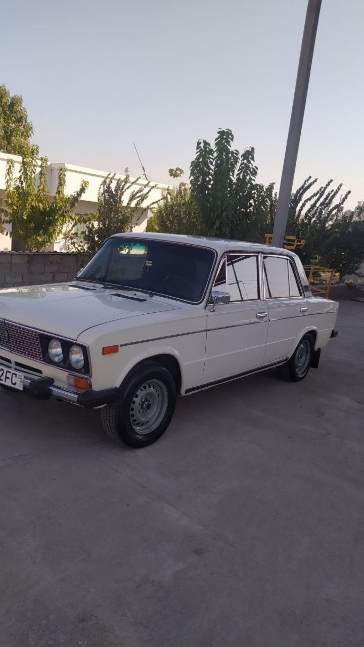 Vaz 2106 sotladi