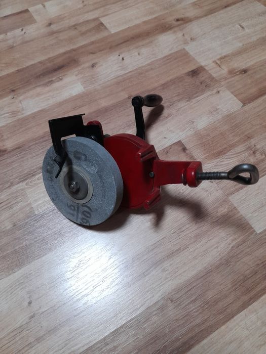 Ръчен шмиргел METABO