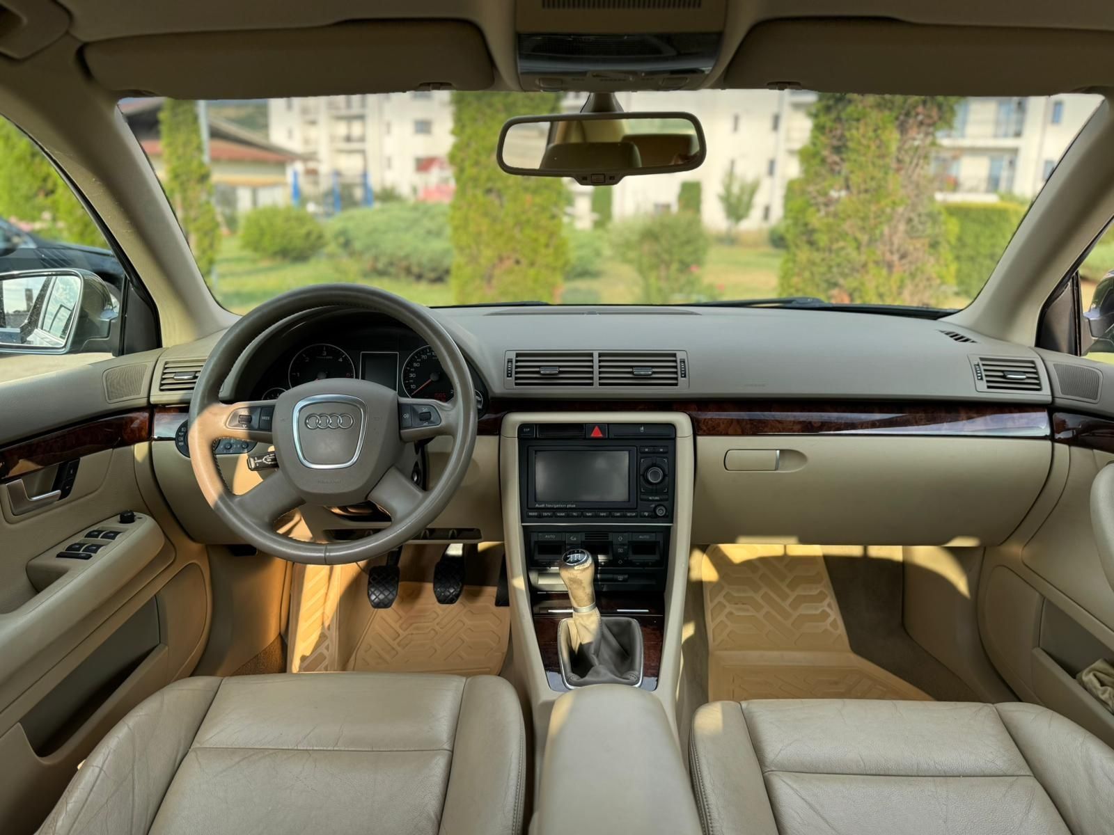 Audi A4 " Sport-Back " Limuzină