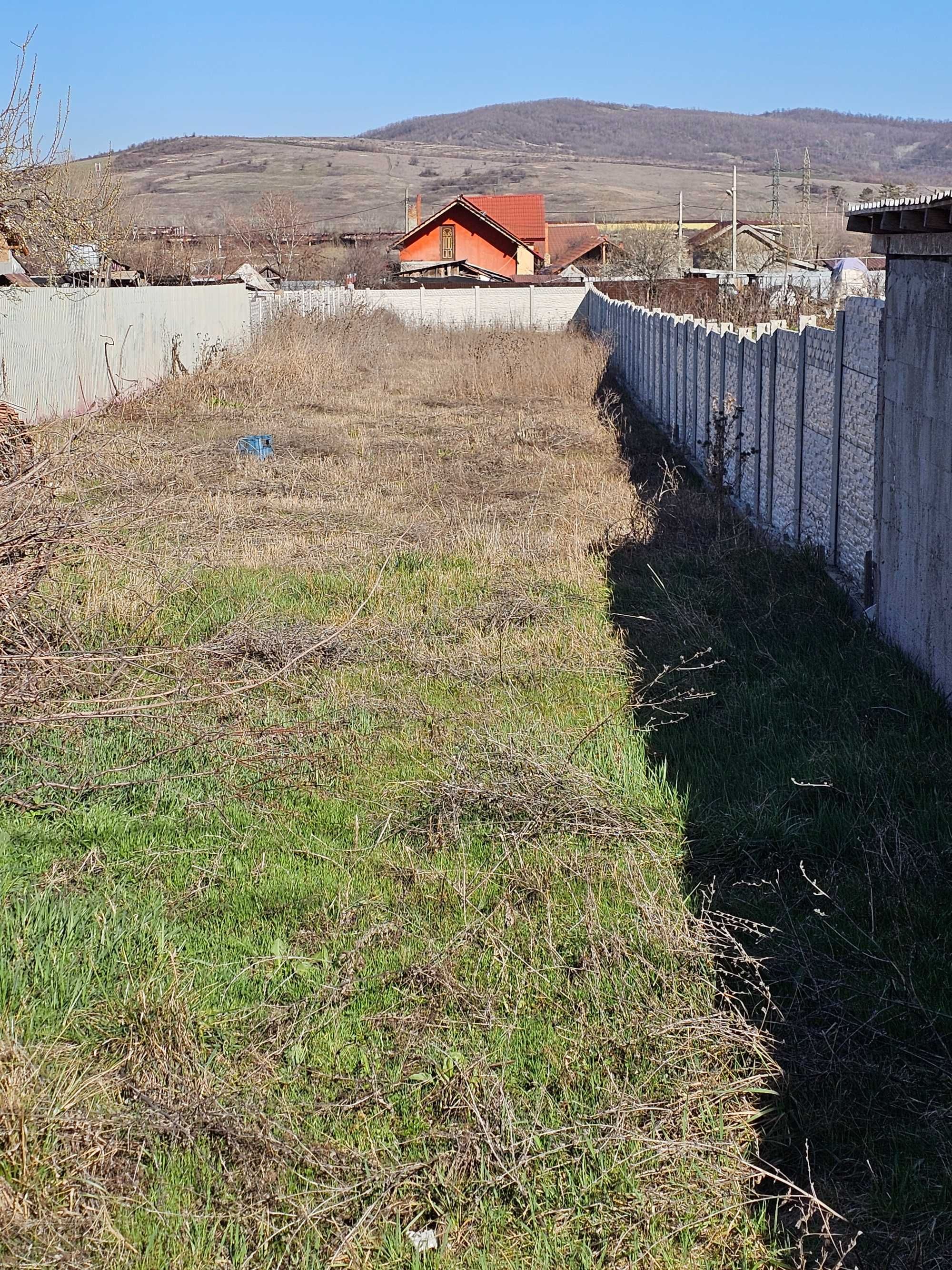 1000mp teren de vanzare in sat Halanga, com Izvorul Barzii, Mehedinti
