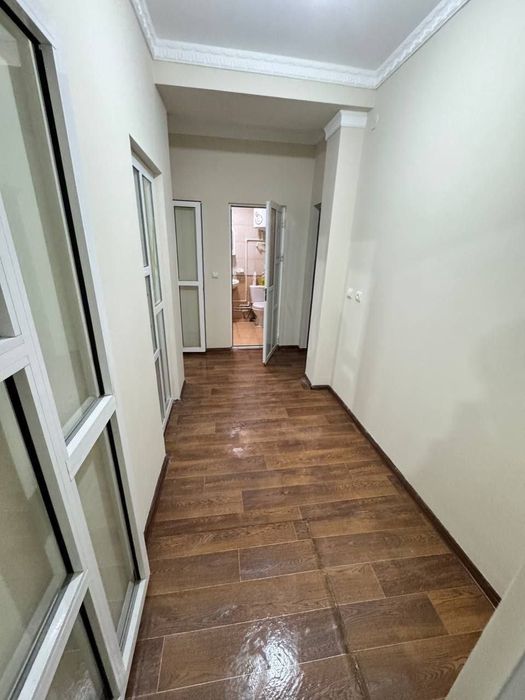 2 xonali kvartira sotiladi