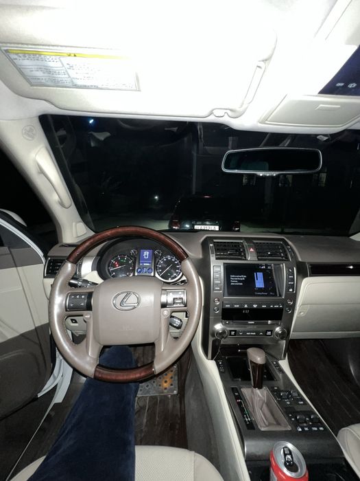 Lexus GX460 srochna sotiladi 2019
