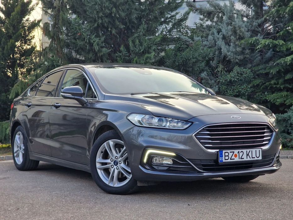 Ford Mondeo Ford Mondeo Titanium 2019/10 Facelift 2.0 TDCI automata 8+1 CarPlay