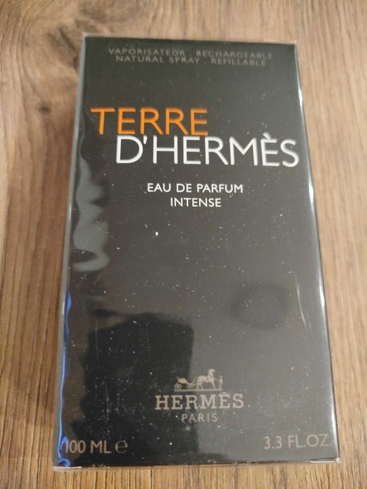 Продавам оригинален мъжки парфюм HERMES TERRE D'HERMES EDP