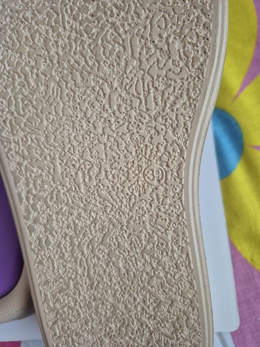 Чехли за сезона-40 номер.