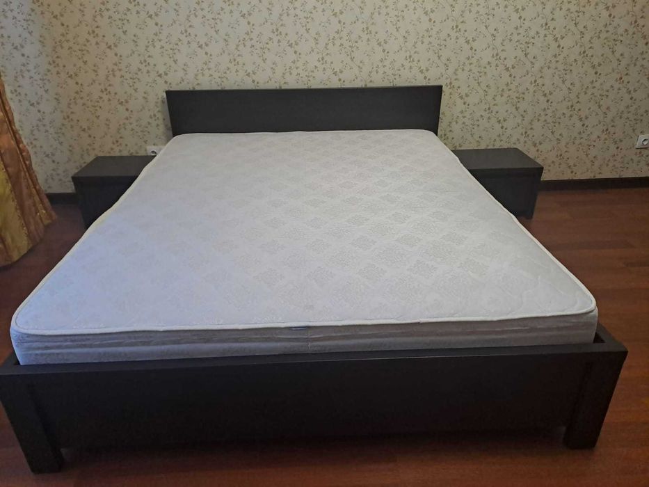 Двухспальня кровать