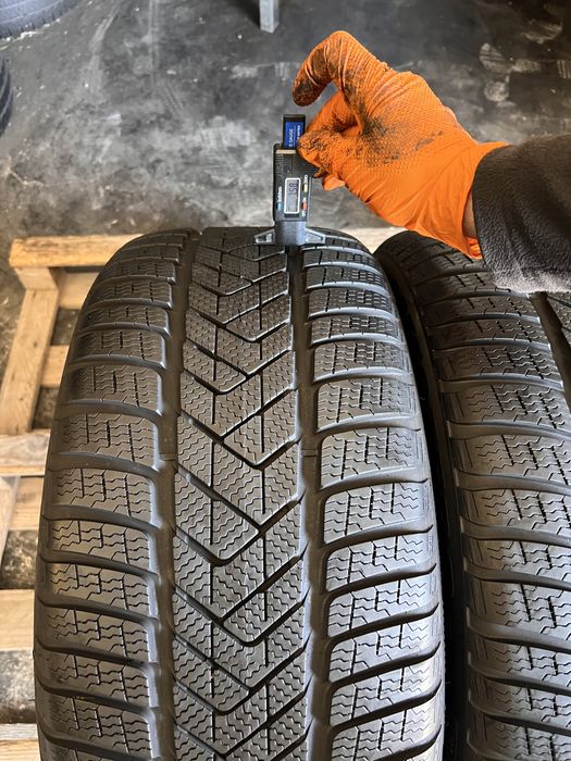 2 anvelope iarna ca NOI 275/40/18 , Pirelli , DOT 2022 , 7.5 mm