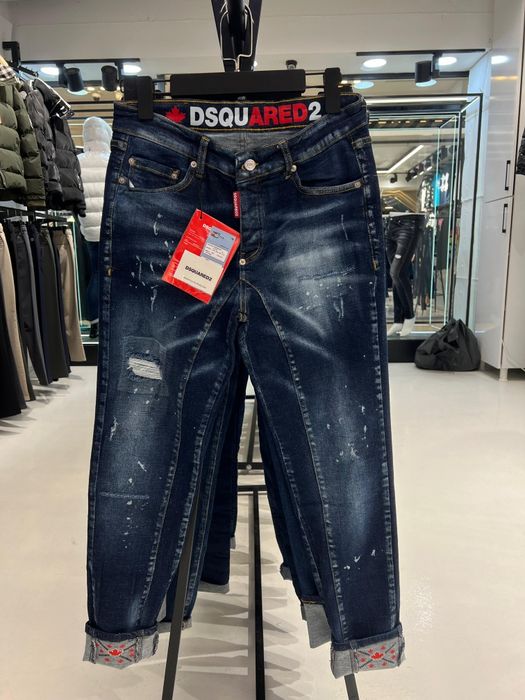 Мъжки дънки на dsq*ared