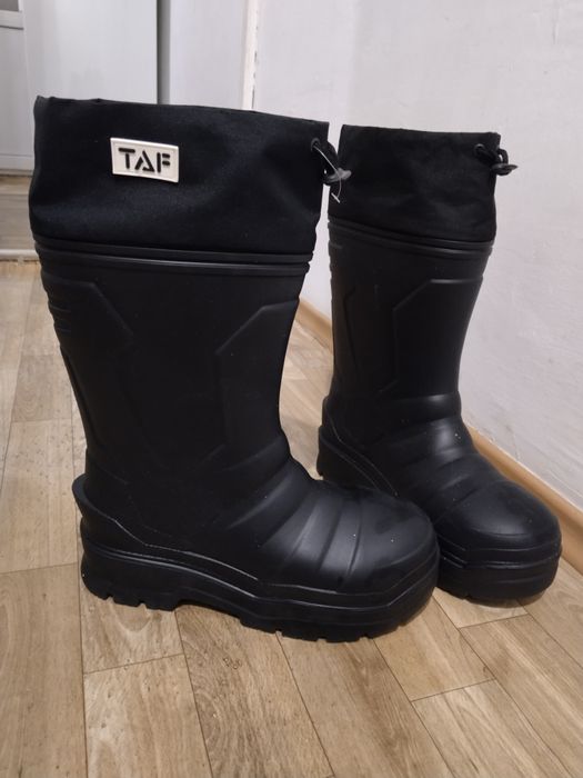 Продам робочую спец обувь