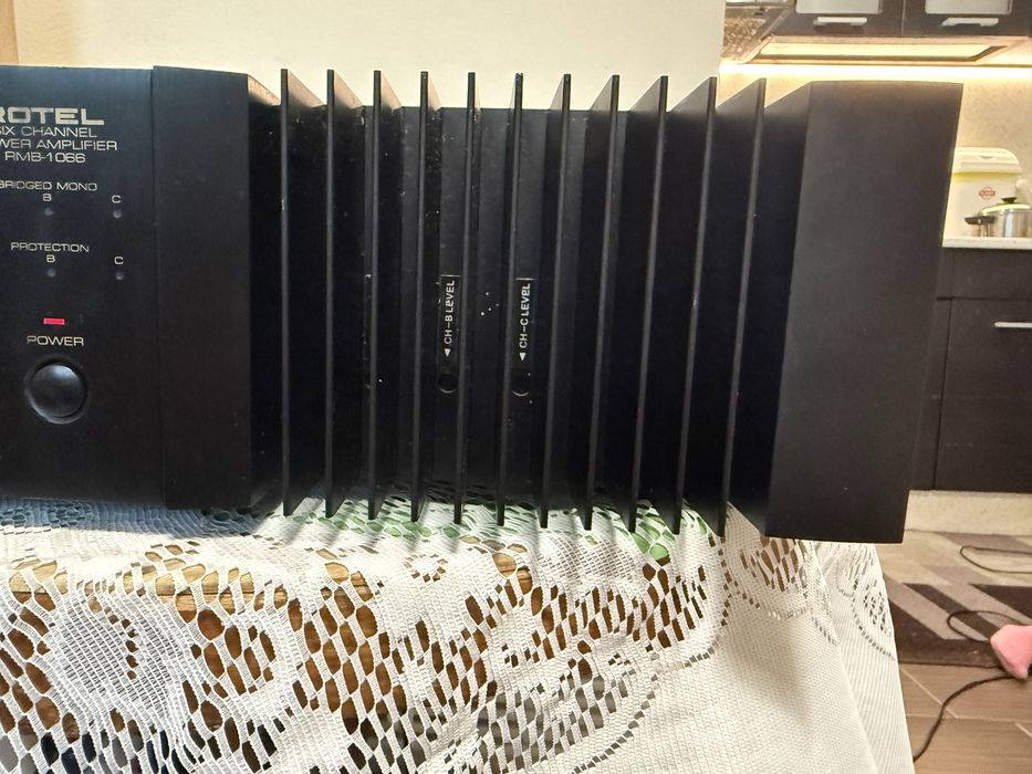 Rotel RMB1066 Качествено стъпало