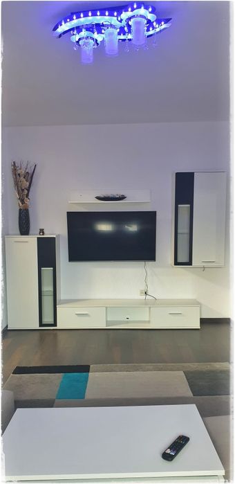 Vând sau închiriez  apartament 3 camere zona 6 martie