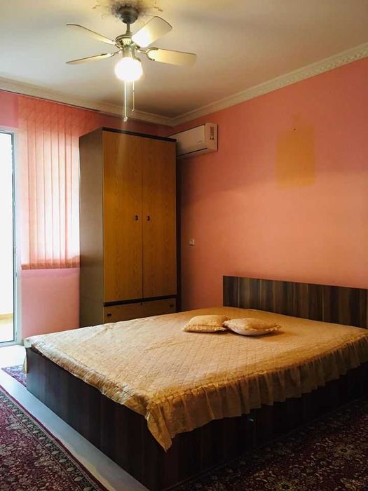 Дава се под наем Тристаен апартамент в Бургас, Възраждане - 90 кв.м за 350 € - Снимка #1