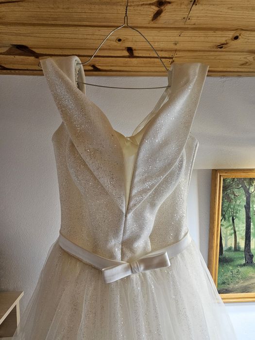 Vand rochie de mireasa