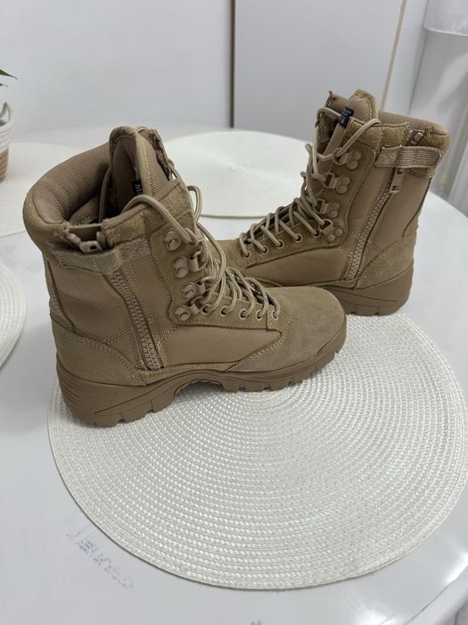 Bocanci tacticii Thinsulate,marimea nr.39.