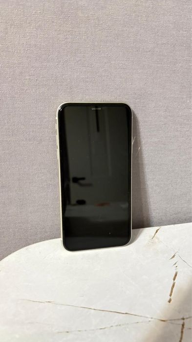 Продаю iphone 11 128 gb