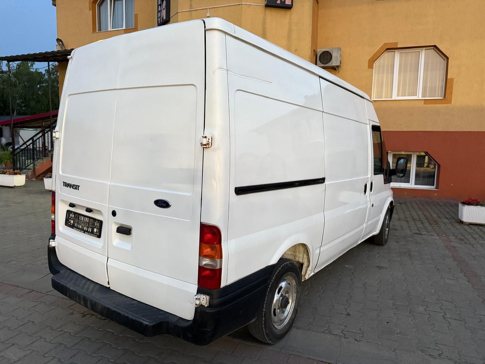 Vând Ford Transit