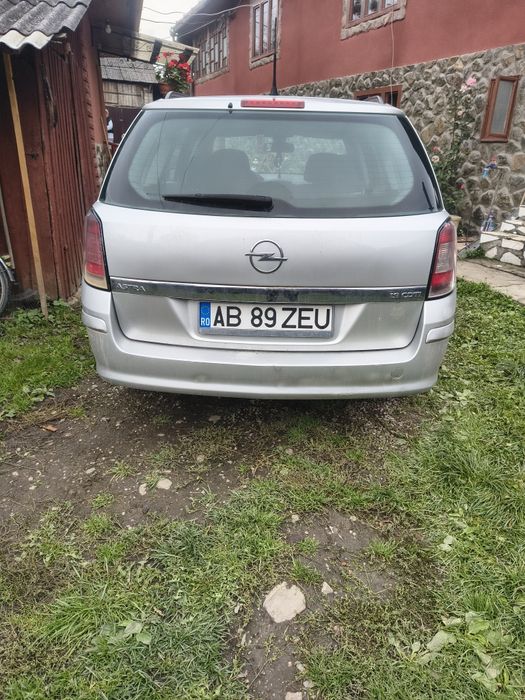 Opel Astra H 1.9 CDTI