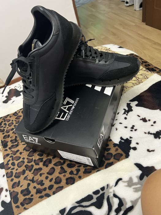 Adidasi Emporio Armani