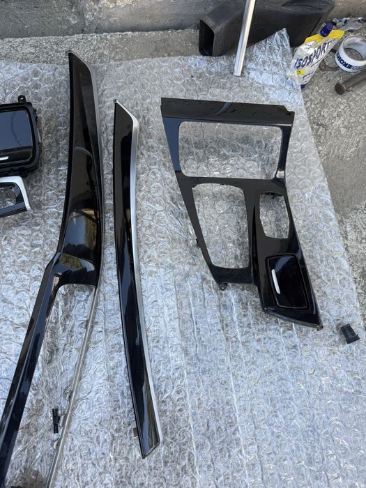 Интериорни лайсни бмв ф10/11 interiorni laisni BMW F10/11