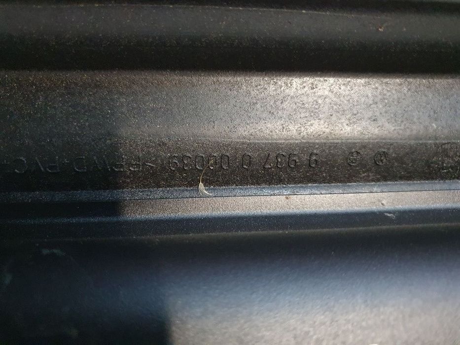 Rulou  portbagaj VOLKSWAGEN PASSAT Variant 3C5 2005 - 20112.0 TDI BMR, CBBB 3C9867871J  ;  937000039