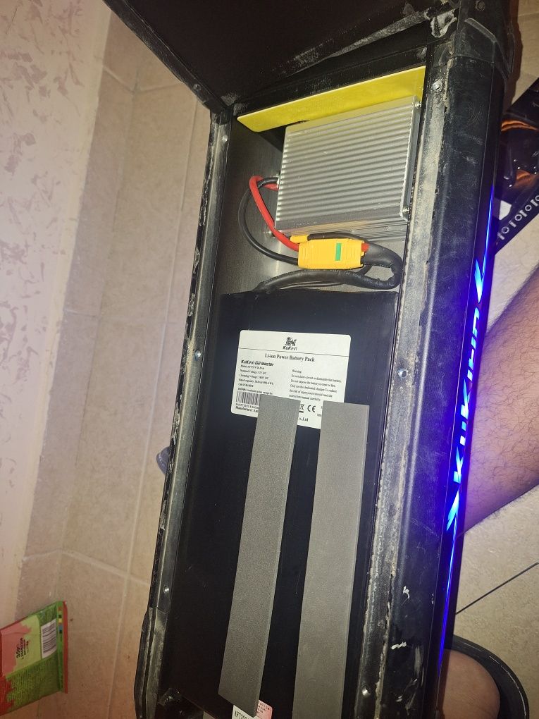 Продавам kukirin g2 master с неработеща батерия