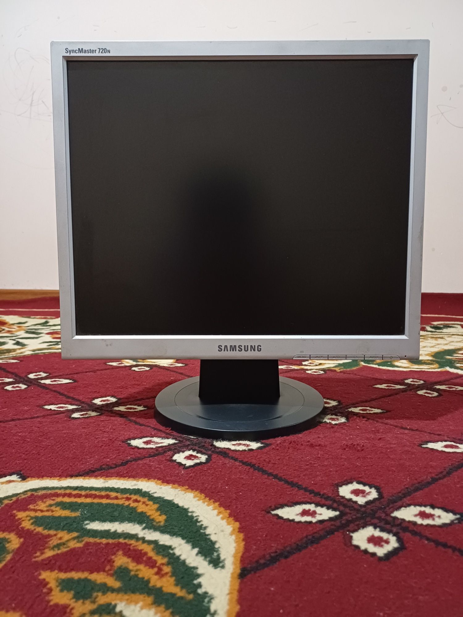 Samsung SyncMaster 720n 17 ekran