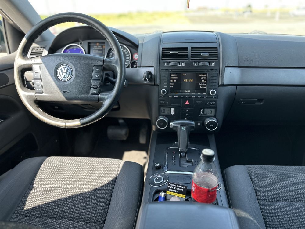Vand Touareg 2.5 din 2004