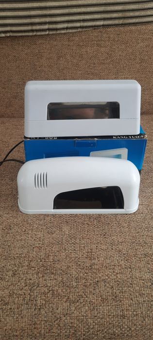 Продам 2 лампы для маникюра