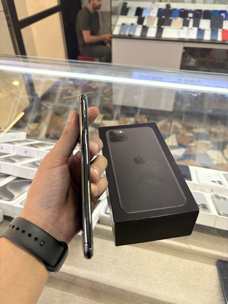 iPhone 11 Pro Max 256 gb ideal