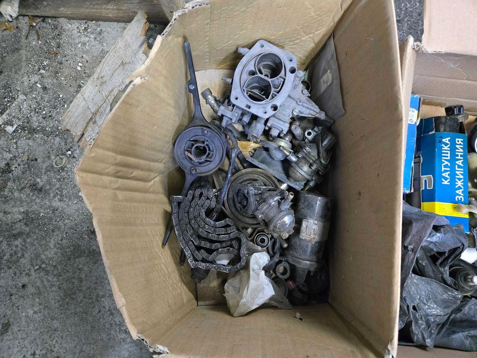 Части за ВАЗ Лада нови и втора употреба