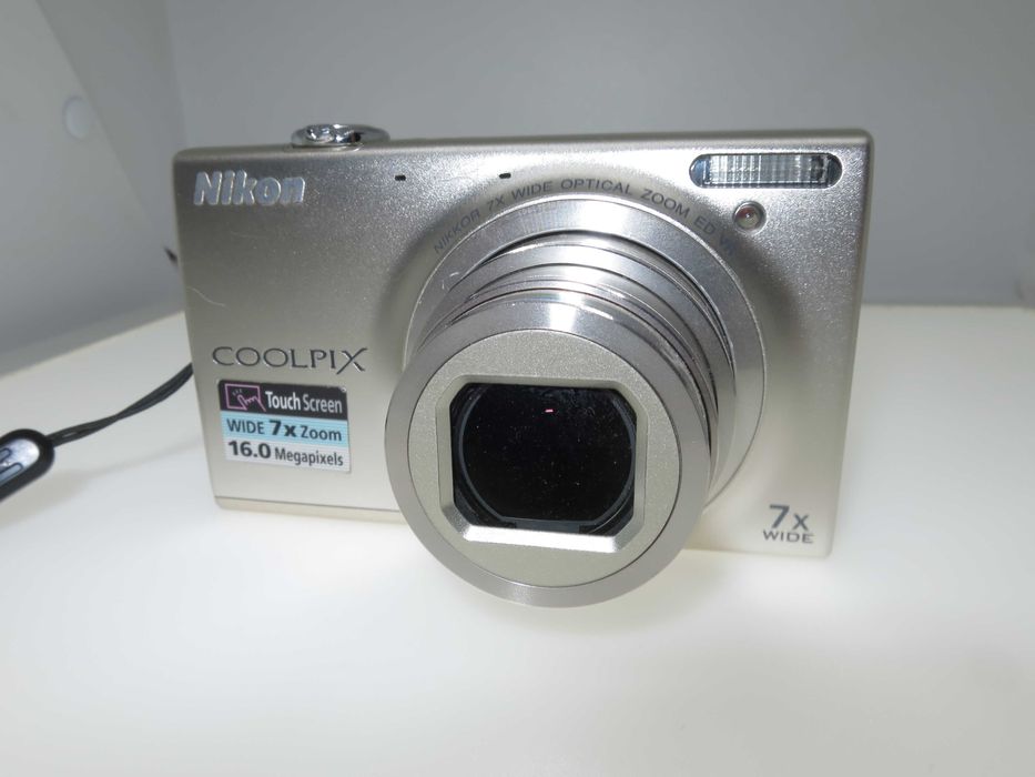 Nikon Coolpix S6150 компактен цифров фотоапарат тъч скрин мини камера