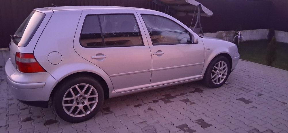 VW GOLF 4 1.6 BENZINA 2003
