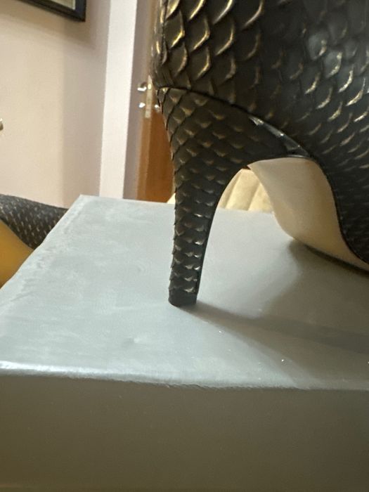 Продавам обувки GiAnni