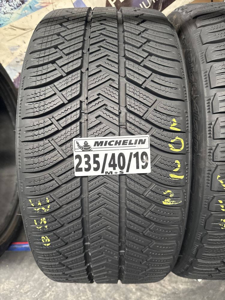 235/40/19 Michelin M+S