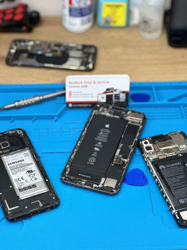 Inlocuire baterie iPhone / Samsung / Huawei