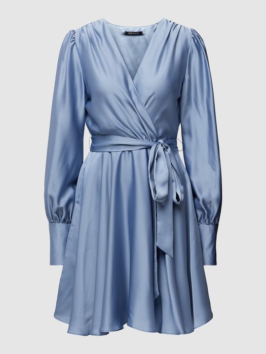 Сатенена рокля Swing