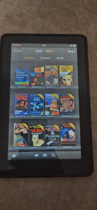 Продавам електронен четец Kindle first edition.С 8 гб вътрешна памет
