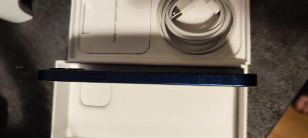 iPhone 12 в отлично състояние