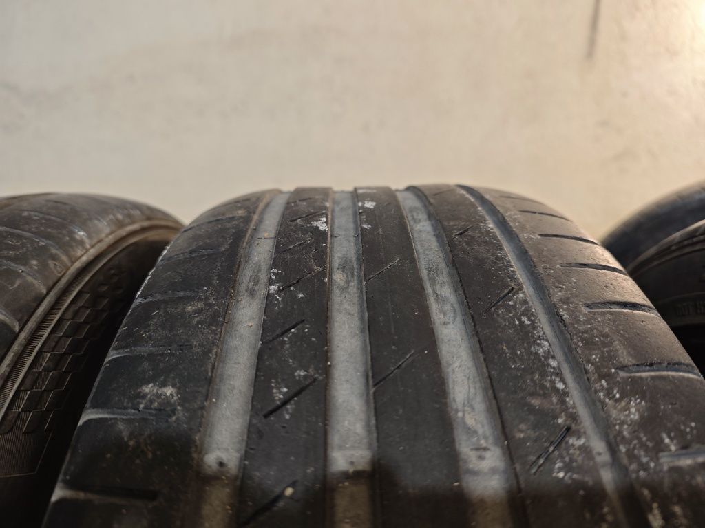 Летни гуми Kumho 225 45 19 4бр.