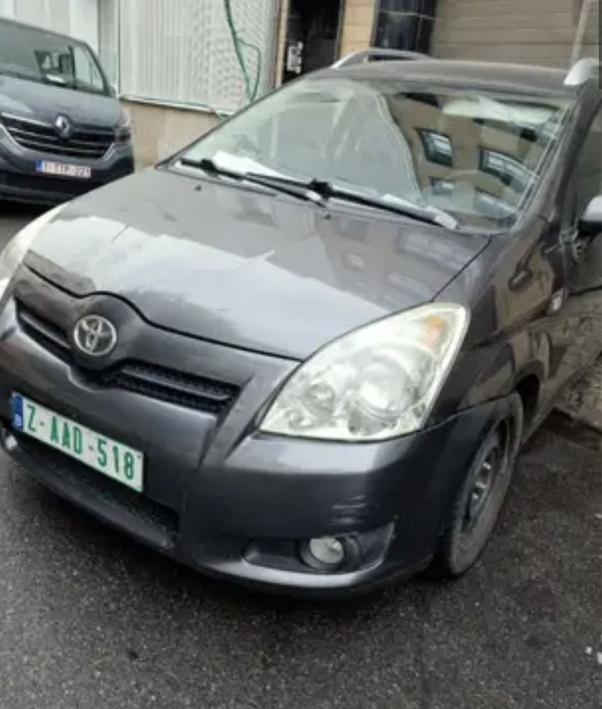 Toyota Corolla verso 2.2 d4d 136 кс