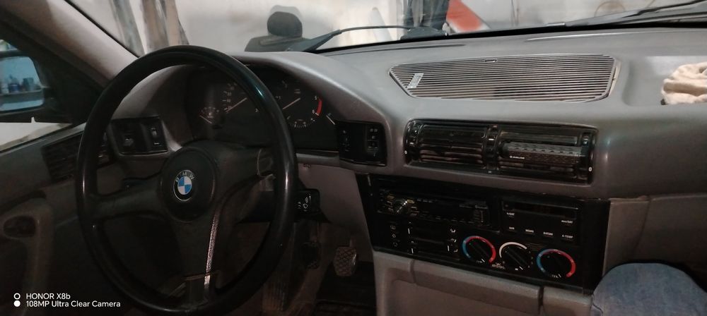 BMW. E34 siro'chniy