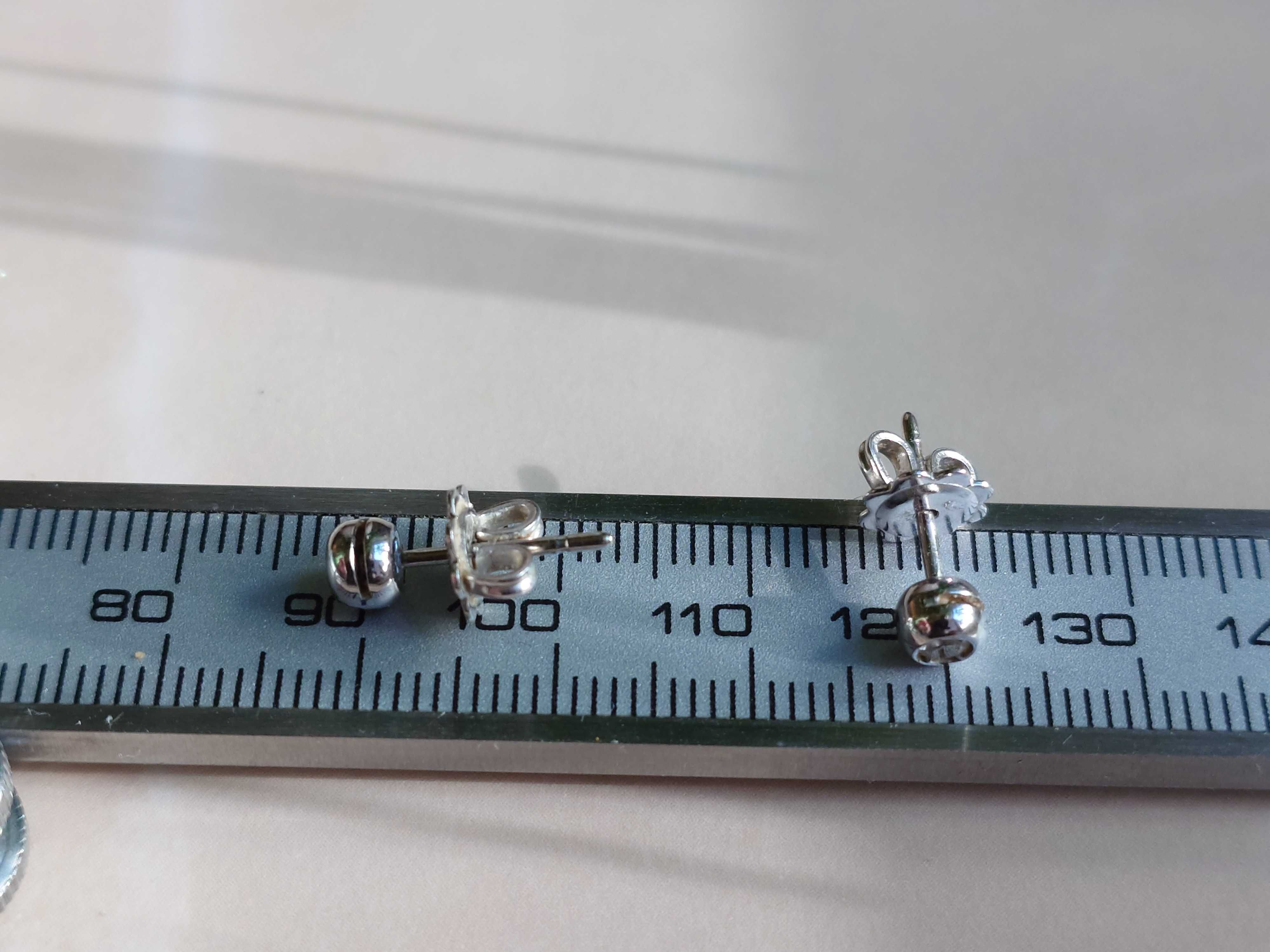 Cercei din aur alb de 18 k cu diamante naturale