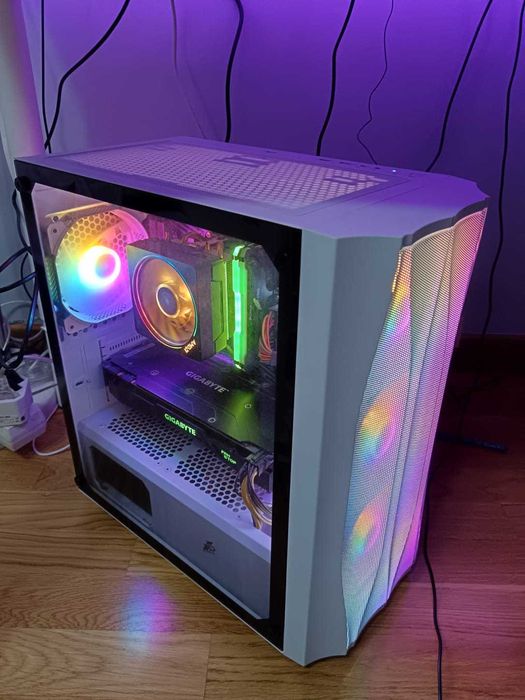 PC Gaming Cu CPU

	AMD Ryzen 9 3900X,32 GB RAM,1.4TB ROM,GTX 1080