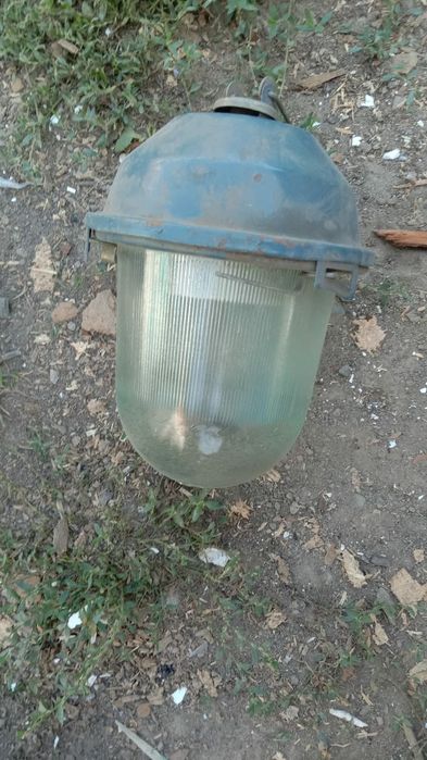 Уличный фонарь продам