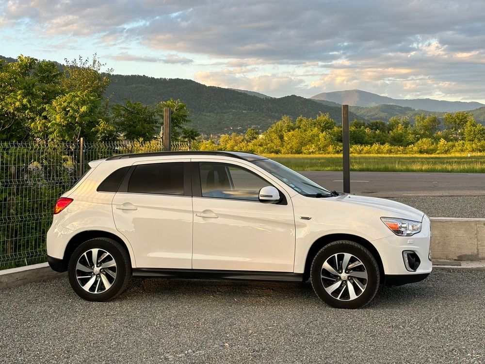 Mitsubishi ASX inStyle/4x4/1.8/BiXenon/Piele/Camera/Navi/Panoramic